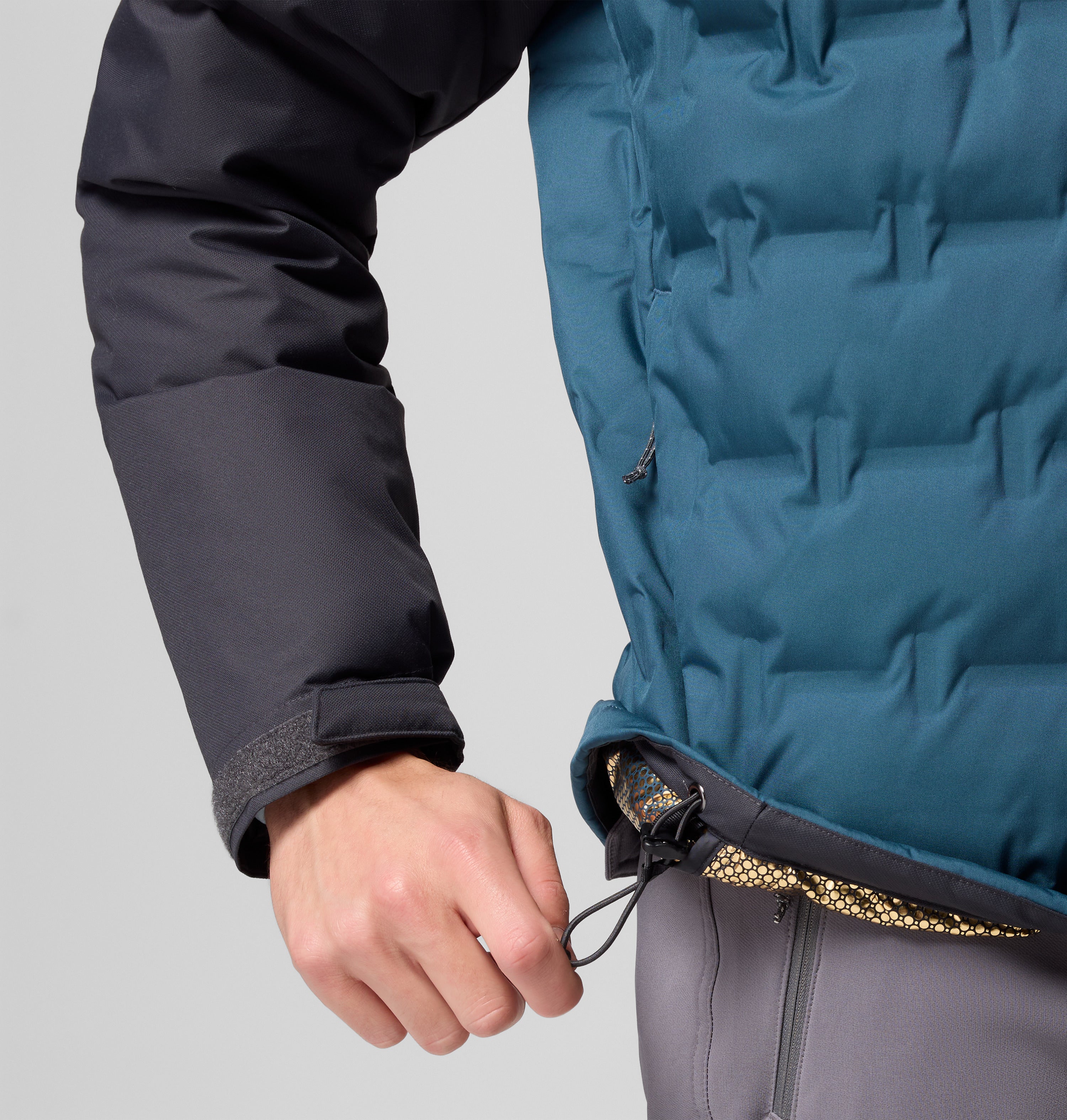 Grand Trek III Down Hooded Jacket M