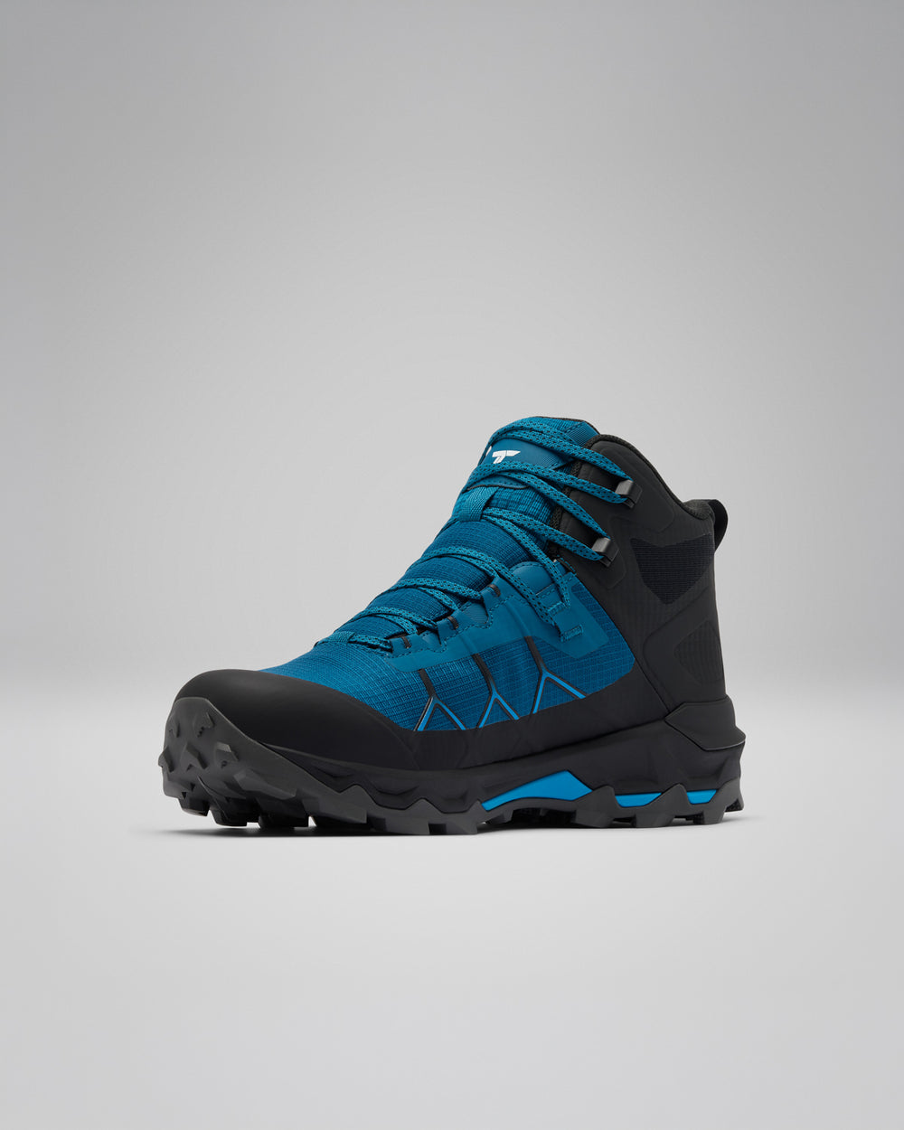 Peakfreak Titanium Outdry Mid