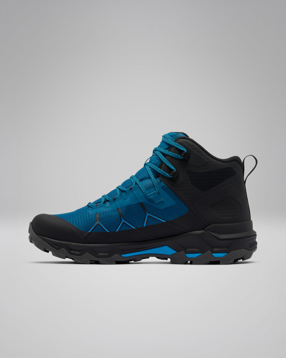 Peakfreak Titanium Outdry Mid
