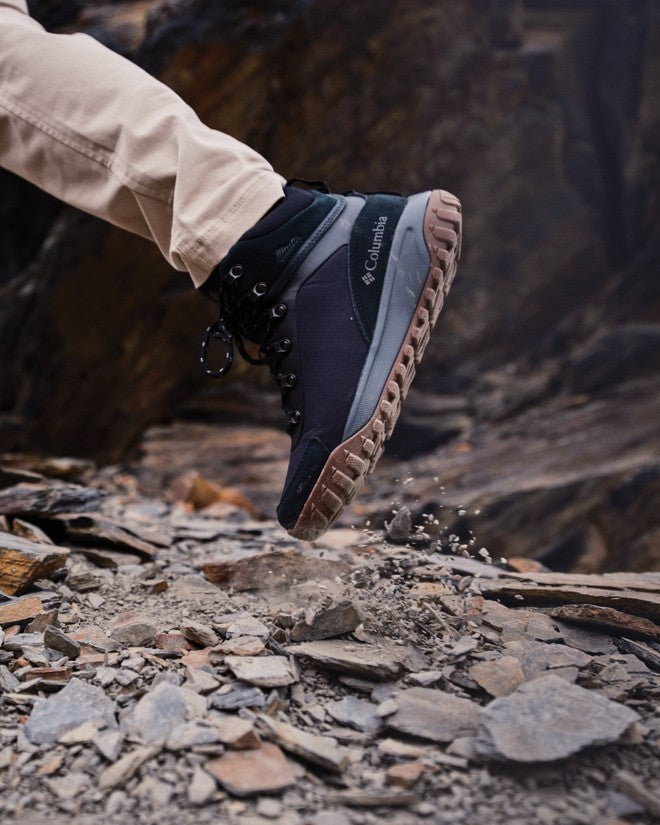 נעלי טיולים לגברים